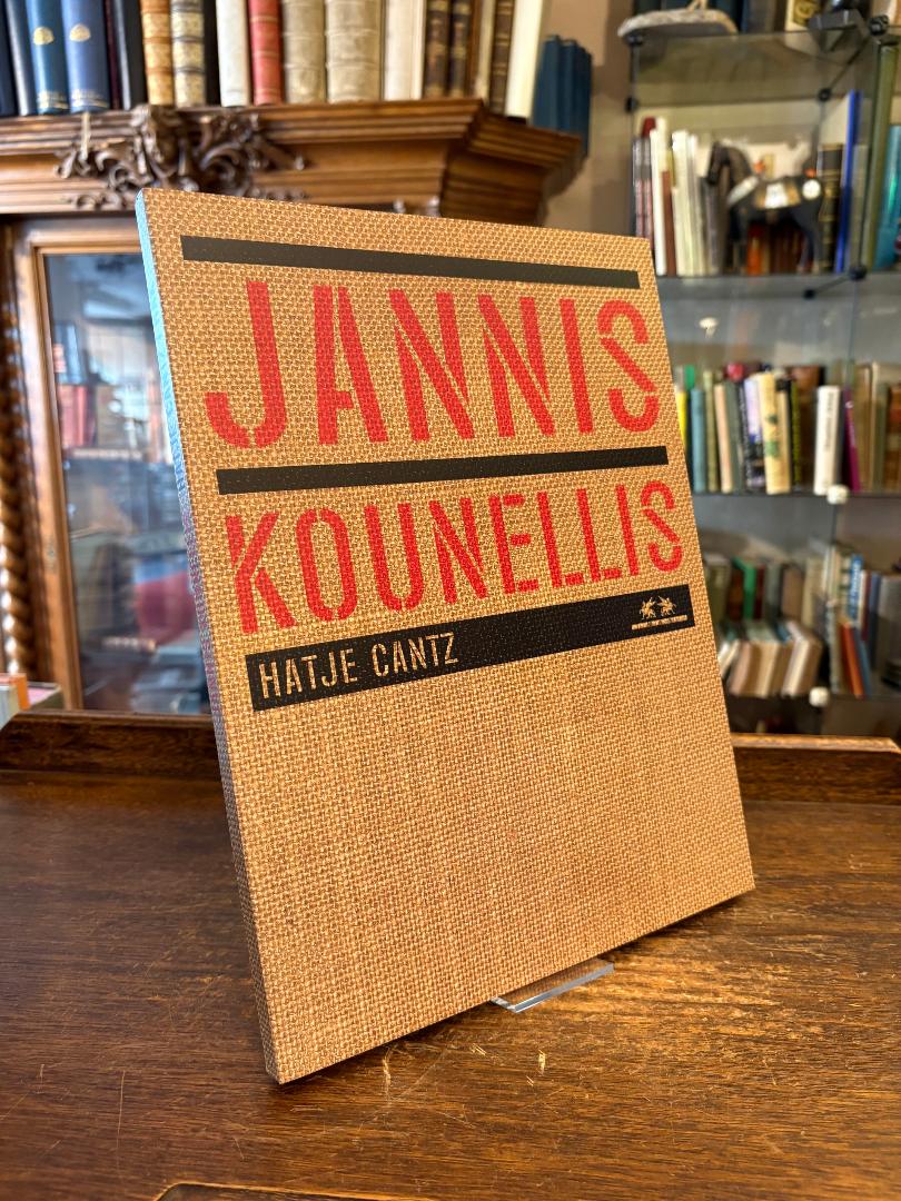 Kounellis, Jannis Kounellis : Il Sarcofago degli Sposi :